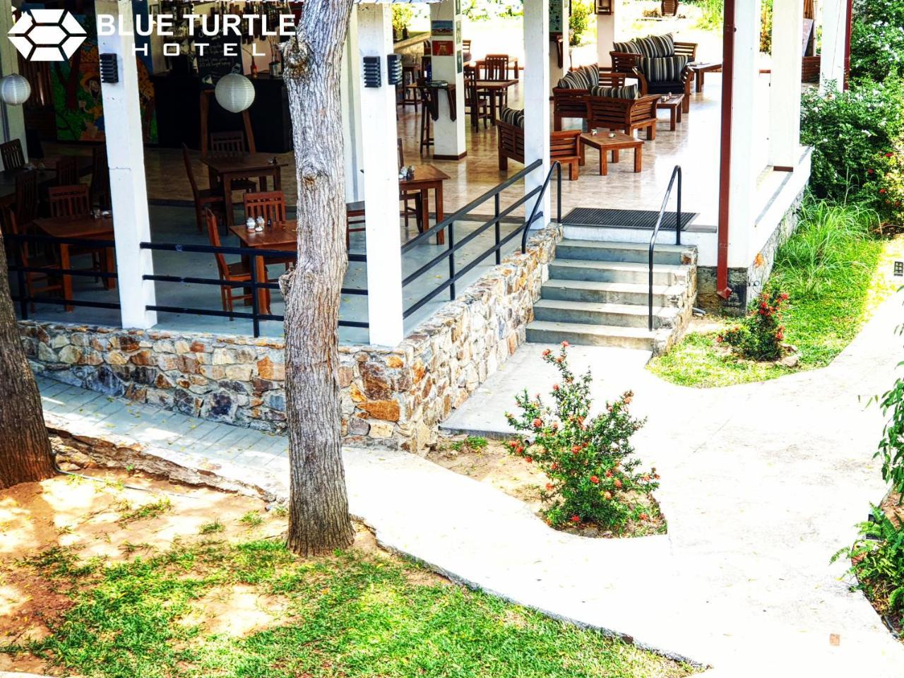 Blue Turtle Hotel Tissamaharama Exterior photo