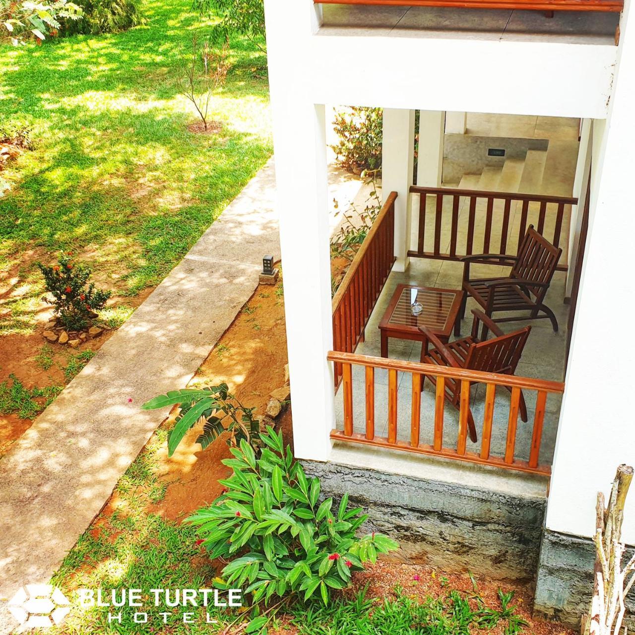 Blue Turtle Hotel Tissamaharama Exterior photo